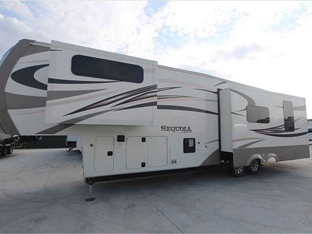 2015 Redwood RV Sequoia Photo