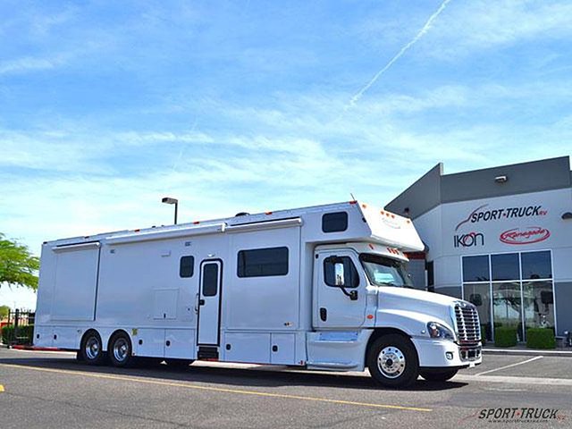 2015 Renegade Motorcoach Photo