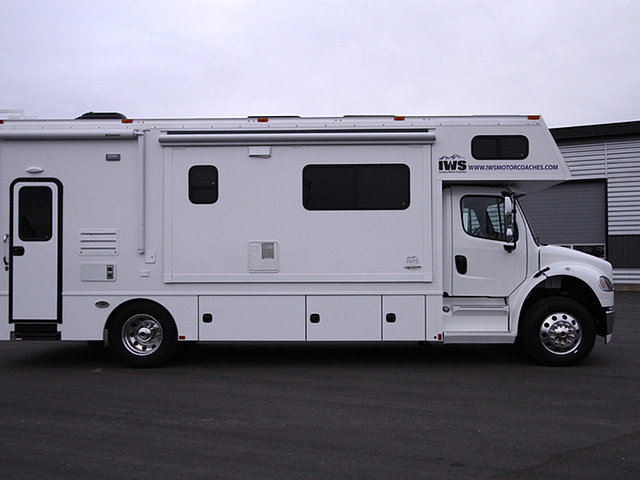 2015 Renegade Motorcoach Photo