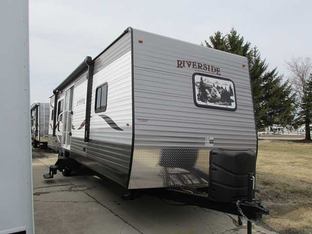 2015 Riverside RV Riverside Photo
