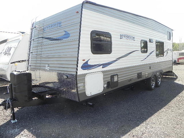 2015 Riverside Travel Trailer Photo