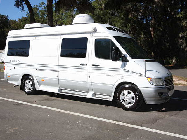 2006 Roadtrek Adventurous Photo