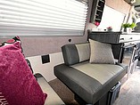 2015 Roadtrek Agile Photo #16