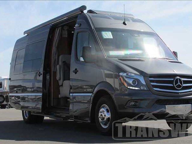 2015 Roadtrek Adventurous Photo