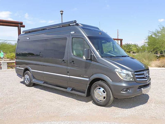 2015 Roadtrek Adventurous Photo