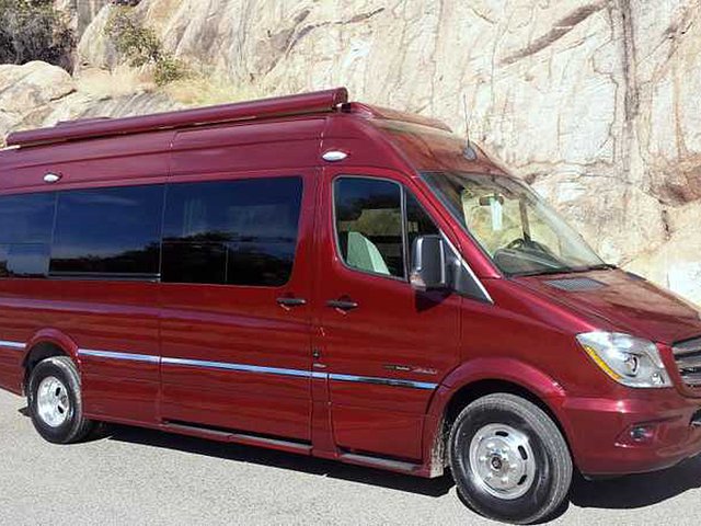 2015 Roadtrek Adventurous Photo