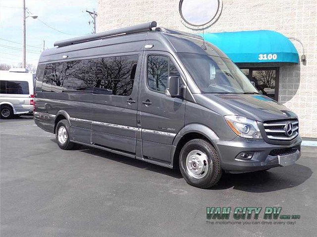 2015 Roadtrek Adventurous Photo