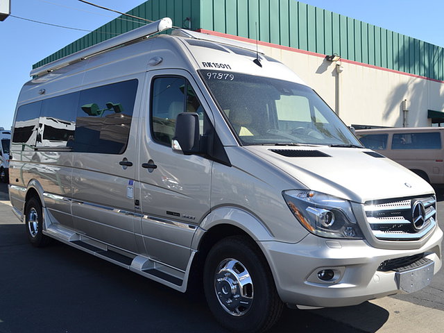 2015 Roadtrek E-Trek Photo