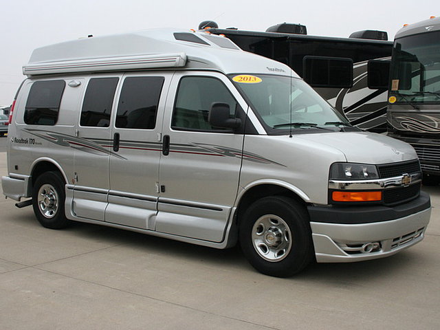 2013 Roadtrek Versatile Photo