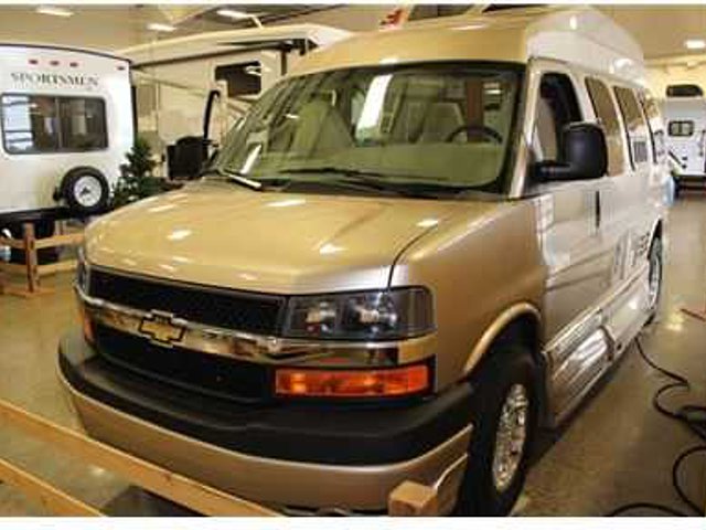 2014 Roadtrek Versatile Photo
