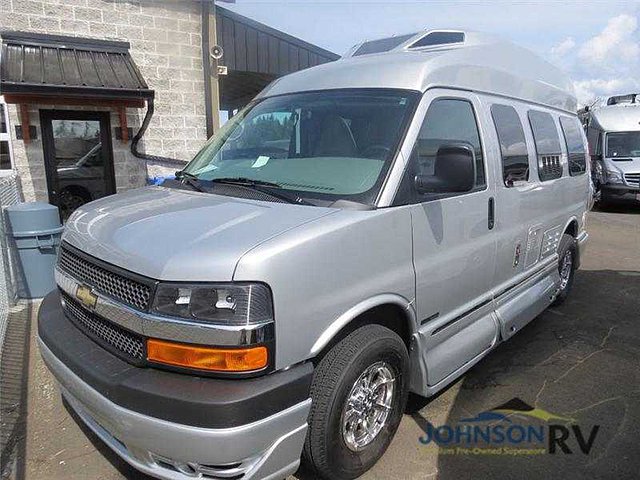 2015 Roadtrek Versatile Photo