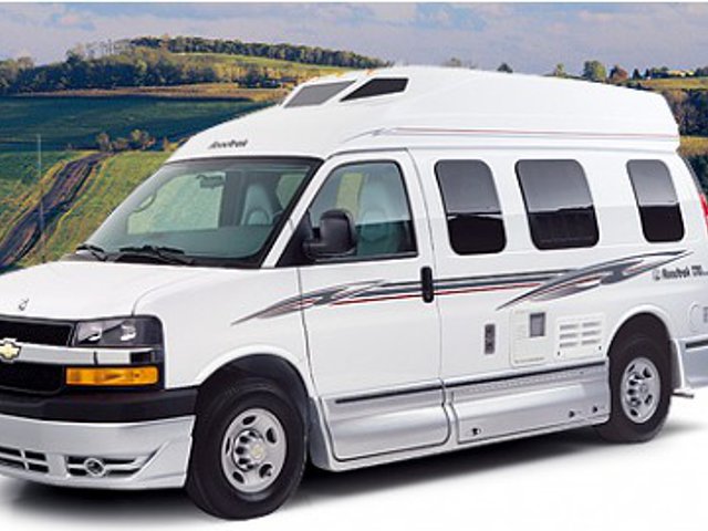 2015 Roadtrek Versatile Photo