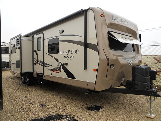 2015 Rockwood Signature Ultra-Lite Photo