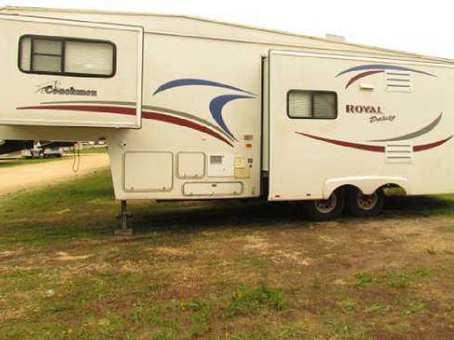 2001 Royal Deluxe Royal Deluxe Photo