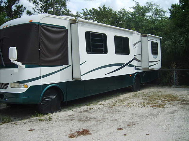 2003 R-Vision Condor Photo