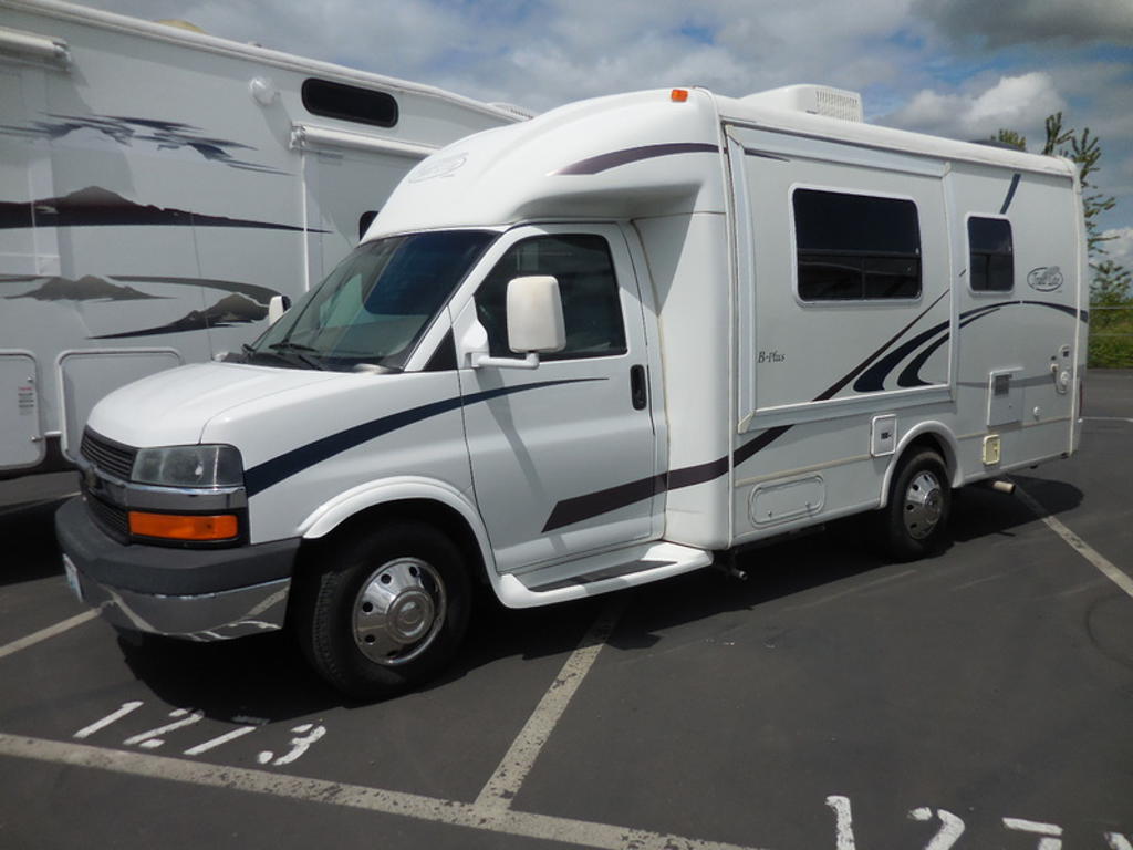 2003 R-Vision Trail-Lite, Eugene, OR US, 17245 Miles, $29,500.00, Class 2003 R Vision Trail Lite Class B Motorhome
