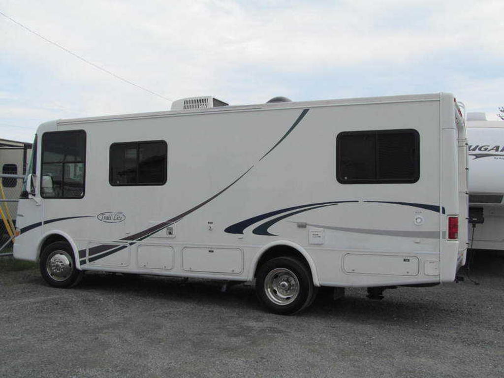2004 R-Vision Trail-Lite, Waasis, NB US, $19,950.00, Stock Number 2004 R Vision Trail Lite Class A Motorhome
