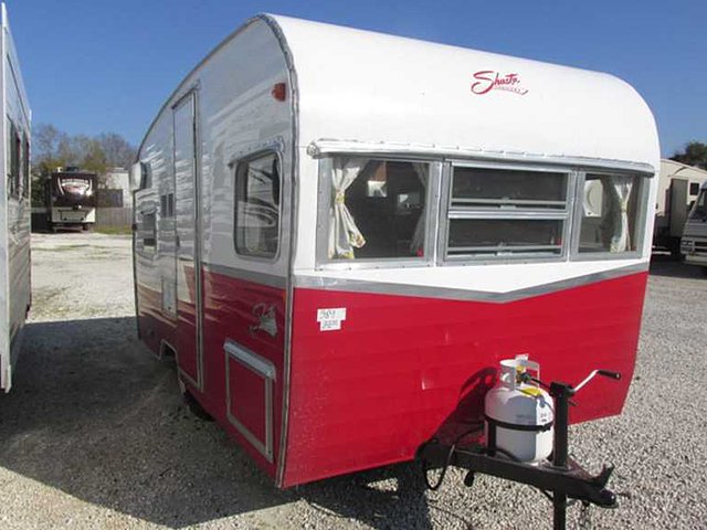 2015 Shasta Airflyte Photo