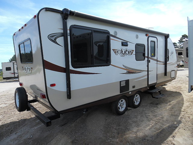 15 Shasta Flyte