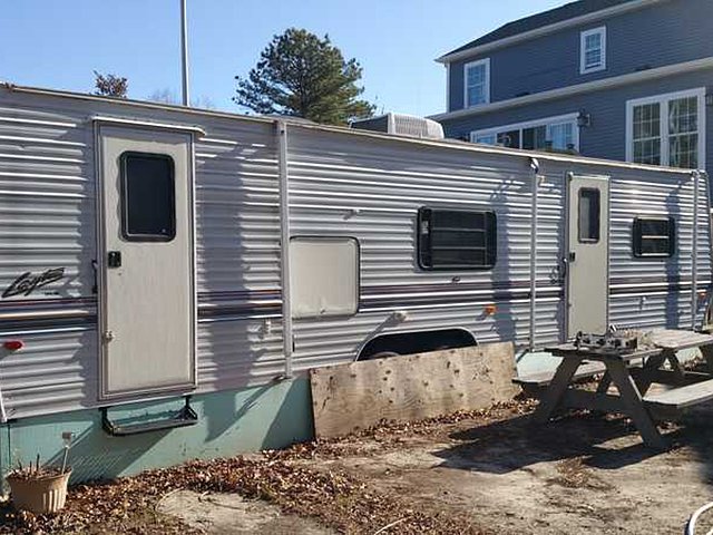 1998 Skyline Layton Photo