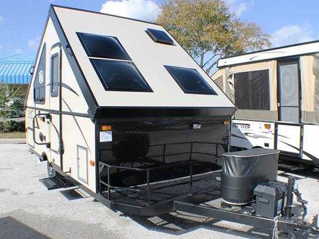 2015 Starcraft Comet Photo