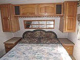 2004 Thor Industries Citation Photo #12