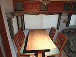 2002 Thor Industries Komfort Photo #5