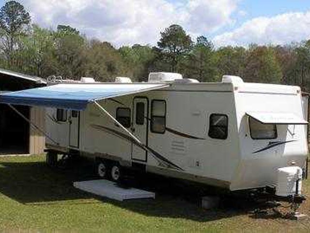 2004 Thor Industries Citation Photo