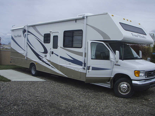 07 Thor Industries Four Winds