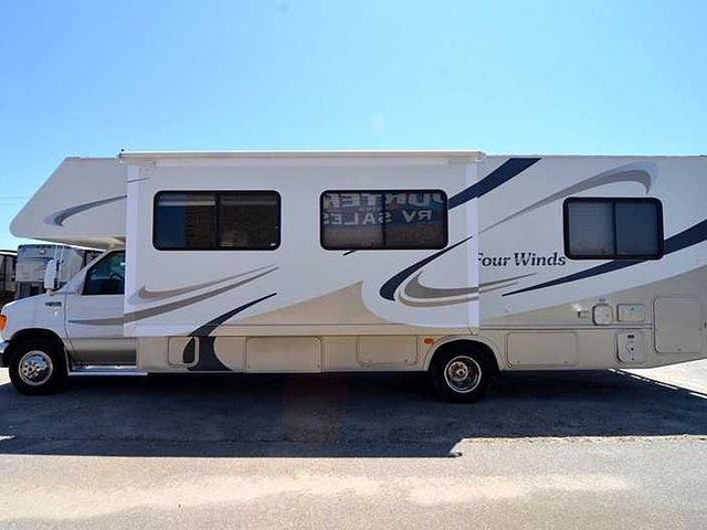 2006 Thor Industries Four Winds Photo