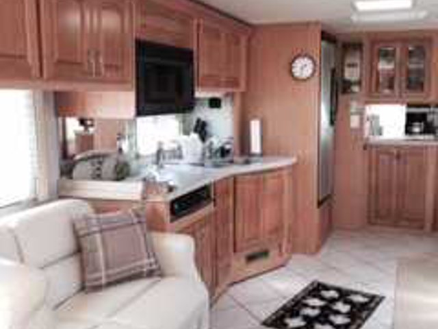 2005 Thor Industries Four Winds Photo