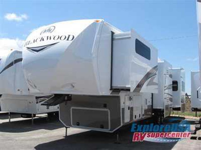 2012 Thor Industries Redwood Photo