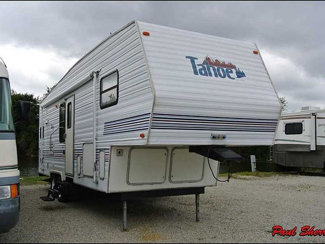 2001 Thor Industries Tahoe Photo