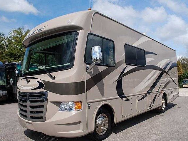2014 Thor Motor Coach A.C.E. Photo