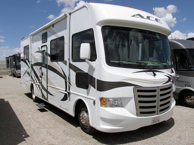 2015 Thor Motor Coach A.C.E. Photo