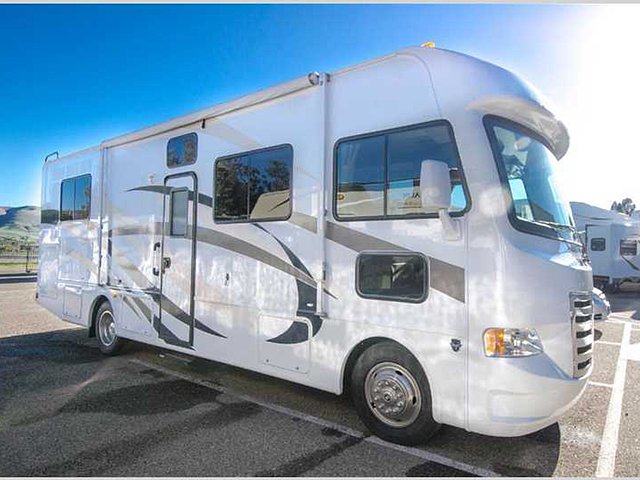 2015 Thor Motor Coach A.C.E. Photo