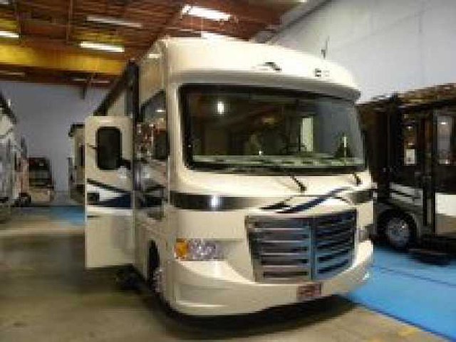 2015 Thor Motor Coach A.C.E. Photo