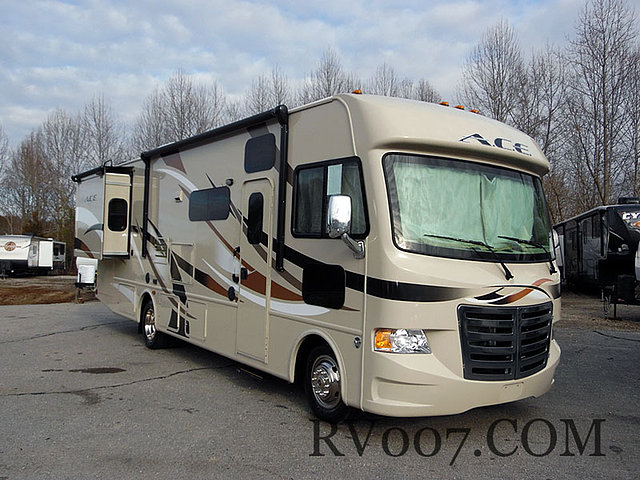 2015 Thor Motor Coach A.C.E. Photo