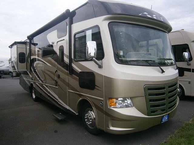 2015 Thor Motor Coach A.C.E. Photo