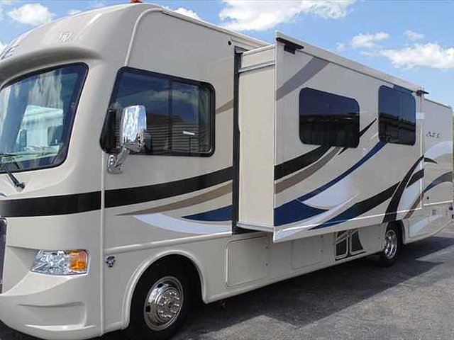 2015 Thor Motor Coach A.C.E. Photo