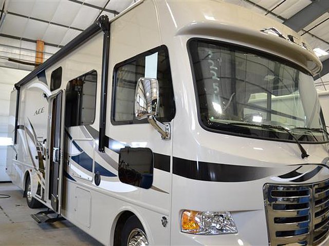 2015 Thor Motor Coach A.C.E. Photo
