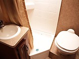 2016 Thor Motor Coach Axis Photo #13