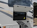 2015 Thor Motor Coach Axis Photo #12