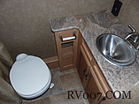 2015 Thor Motor Coach Axis Photo #19