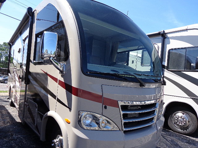 2015 Thor Motor Coach Axis Photo
