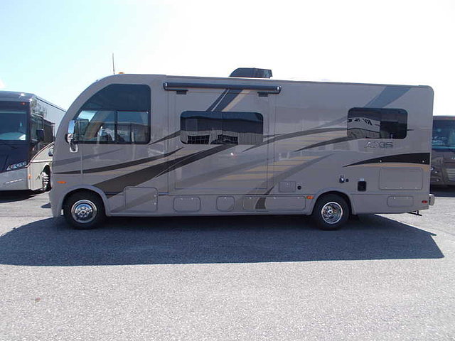 2015 Thor Motor Coach Axis Photo