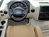 2016 Thor Motor Coach Axis Photo #11