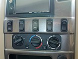 2016 Thor Motor Coach Axis Photo #13