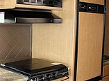 2016 Thor Motor Coach Axis Photo #19