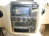 2016 Thor Motor Coach Axis Photo #11